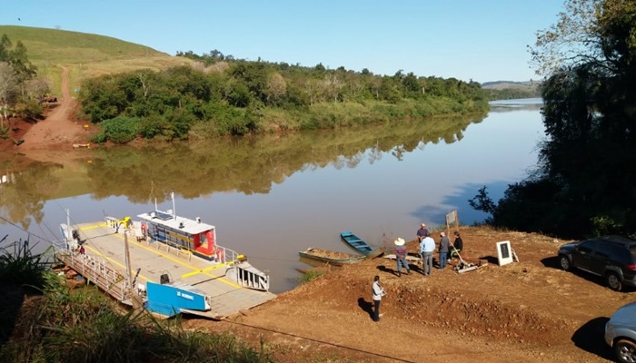 araniaçu - Marinha autoriza funcionamento da balça de travessia do Rio Piquiri 