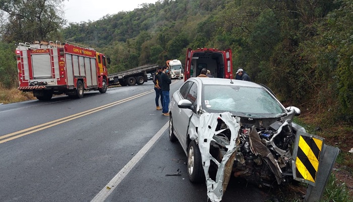 Candói - Mulher fica ferida em colisão envolvendo carro e caminhão na BR-373 sentido a Candói 
