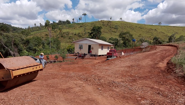 Rio Bonito - Secretaria De Viação está cascalhando estradas ligando as comunidades De São Vicente até Irmã Dulce