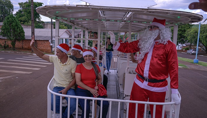 Catanduvas - Cidade ficou em festa com a chegada do Papai Noel