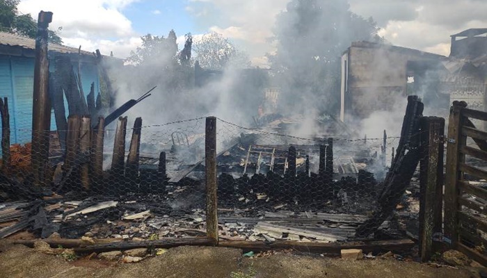 Reserva do Iguaçu - Homem incendeia a residência de ex