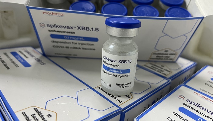  Paraná recebe primeiro lote da vacina atualizada da Covid-19