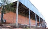 Rio Bonito - As obras de ampliação do ginásio de esportes na comunidade de Campo do Bugre foram retomadas