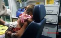 Criança de 2 anos é ferida com facada nas costas