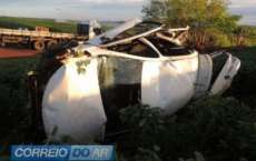 Um morre outro fica gravemente ferido após capotamento na PR 239