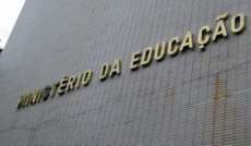 MEC suspende novas bolsas de auxílio financeiro a universitários