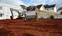 Laranjeiras - Prefeitura inicia terraplanagem para construção do Centro de Capacitação