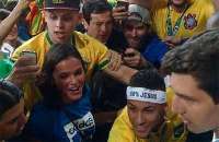 Repercussão de encontro com Neymar choca Bruna Marquezine