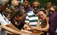 Vítimas de atirador de Goiânia são enterradas neste sábado