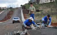Laranjeiras - Prefeitura avança com obras de calçadas na reurbanização da Avenida Santos Dumont