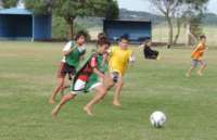 Candói - Crianças participam de projeto ligado ao esporte