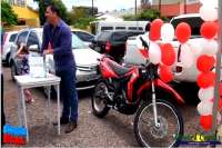 Guaraniaçu - Pilatti Veículos sorteia moto. Confira quem foi o sortudo. Veja matéria