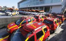 Laranjeiras – Dep. Bernardo Carli presenteia o quartel de bombeiros com uma nova viatura