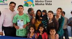 Palmital - Município realiza entrega de 40 casas próprias a custo zero