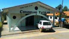 Laranjeiras - Adolescente sai de casa para morar com companheira e o irmão toma providências