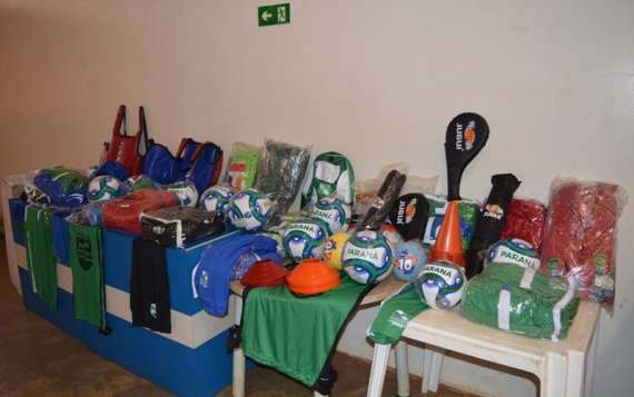 Porto Barreiro - Município é contemplado com Kits Esportivo