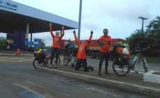 Policiais militares de Curitiba percorrem 800 Km e seguem até Foz do Iguaçu de bicicleta