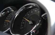 A cada minuto dois motoristas são flagrados acima da velocidade
