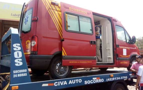 Laranjeiras - Auto Guincho leva ambulância para consertar em Guaraniaçu