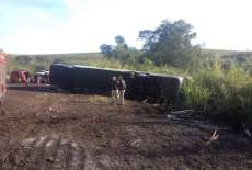 Acidente no norte do Paraná deixa três mortos e vários feridos