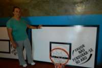 Laranjeiras - Prefeitura compra novas tabelas para quadras de basquete ao ar livre