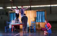 Guaraniaçu - Sicredi trouxe à cidade a peça teatral &quot;Que vai ser?&quot;
