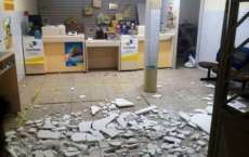 15 homens explodem bancos e agência do correios