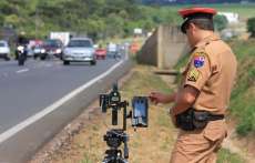 Excesso de velocidade é a infração mais cometida no Paraná