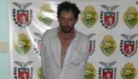 Laranjeiras - Homem joga arma na lixeira de bar, mas policia vê e o prende