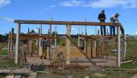 Reserva - Funcionários se mobilizam para finalização das obras no Parque dos Tropeiros