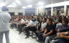 Pinhão - Prefeito oficializa cobrança do transporte de universitários