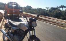 Laranjeiras - Motociclista fica ferido ao cair na BR 158 no trevo da UFFS