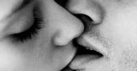 10 tipos de beijo que as mulheres odeiam