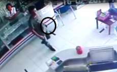 Laranjeiras - Homem tenta assaltar joalheria no centro