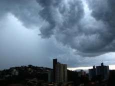 Paraná fica em alerta de risco elevado para temporais