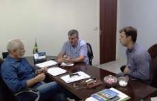 Guaraniaçu - Osmário recebe visita de representantes da Cohapar
