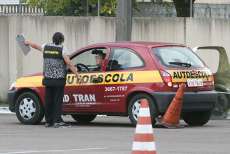 De cada dez, cinco a seis não passam de primeira no Detran