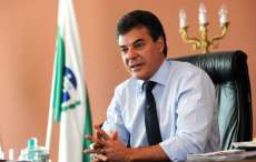 Governador Beto Richa confirma saída de oito secretários de Estado