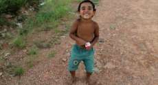 Menino de 6 anos que brincava em frente de casa desaparece e horas depois é encontrado morto. Veja o vídeo