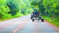 Polícia Rodoviária alerta que máquinas agrícolas terão fiscalização intensificada nas rodovias