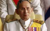 Morre rei da Tailândia, o monarca há mais tempo no poder no mundo