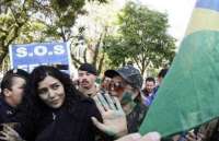Atriz Letícia Sabatella é hostilizada durante manifestação