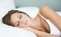 Acorde linda: cuide da pele e das unhas enquanto você dorme