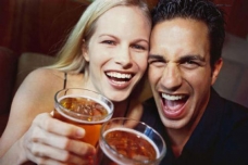 Vida a dois - casais que bebem juntos são mais felizes