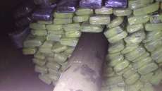Casal é preso com 380 kg de maconha durante fiscalização na PR-484