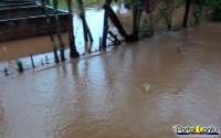 Laranjeiras - Chuva forte causa alagamentos no Monte Castelo. Confira a reportagem