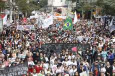 Reunião entre Governo e Servidores não tem acordo e greve continua