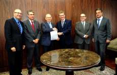 Governo do Paraná propõe medidas de incentivo para pagamento de tributos em atraso