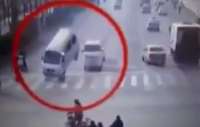 Na China, acidente muito estranho chama a atenção do mundo. Veja o vídeo