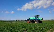 Máquinas agrícolas são dispensadas de emplacamento